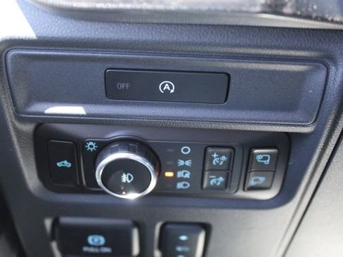 Used 2025 Ford F150 Lariat w/ Equipment Group 501A Mid image 28