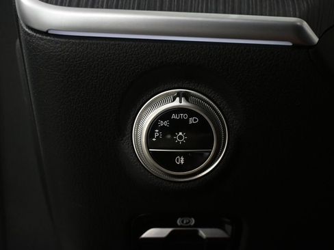 Used 2026 Mercedes-Benz C 300 Sedan image 9