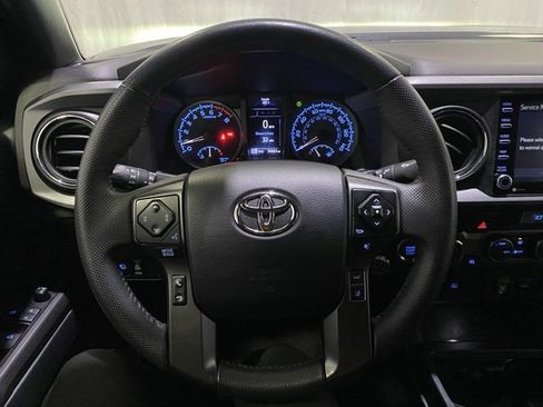Certified 2023 Toyota Tacoma TRD Off-Road image 17