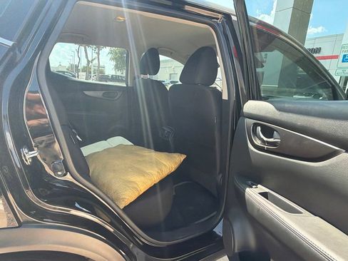 Used 2022 Nissan Rogue Sport S FWD image 10
