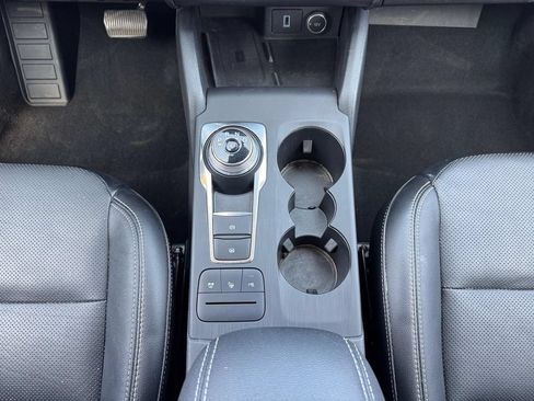 Certified 2020 Ford Escape Titanium AWD/4WD image 16