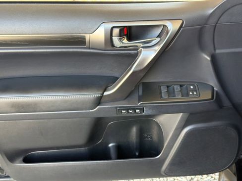 Used 2023 Lexus GX 460 w/ Black Line Special Edition AWD/4WD image 3