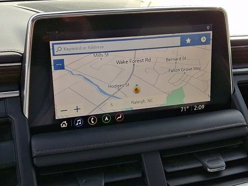 Used 2021 Chevrolet Suburban High Country w/ Premium Package image 24