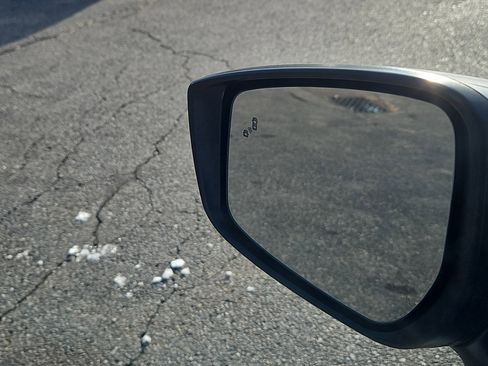 Used 2023 Nissan Versa SV image 11