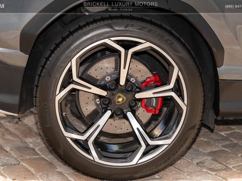 Used 2019 Lamborghini Urus AWD/4WD image 47