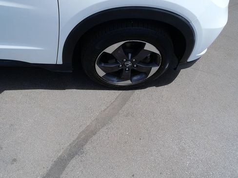 Used 2018 Honda HR-V EX image 31