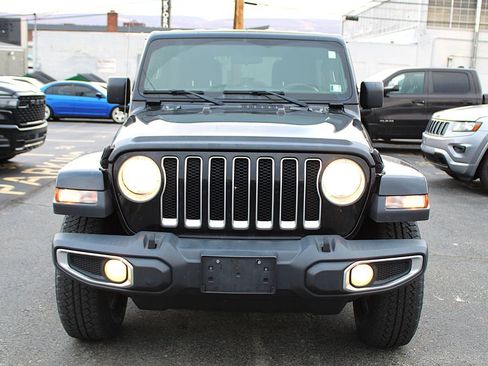 Used 2018 Jeep Wrangler Unlimited Sahara w/ Dual Top Group image 9