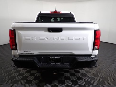 Used 2024 Chevrolet Colorado Z71 w/ Z71 Convenience Package 2 AWD/4WD image 15