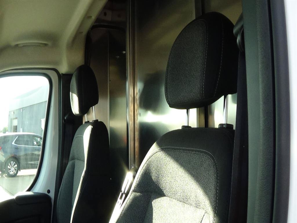 Used 2025 RAM ProMaster 2500 w/ Storage Group FWD image 16