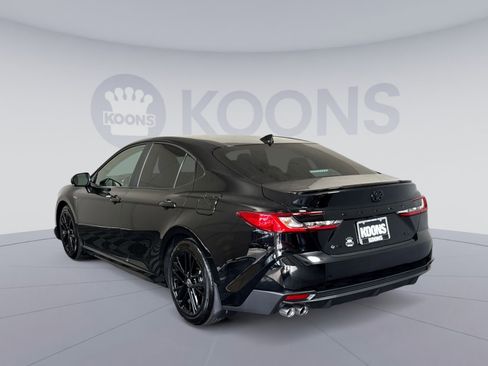 Used 2026 Toyota Camry SE w/ Convenience Package image 4