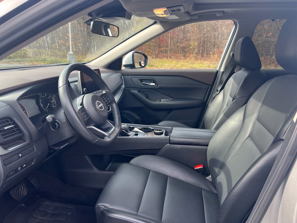 Certified 2023 Nissan Rogue SV w/ SV Premium B Package AWD/4WD image 25