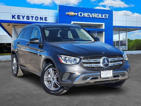 Used 2022 Mercedes-Benz GLC 300 image 1