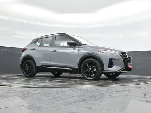 Used 2023 Nissan Kicks SR w/ SR Premium Package image 50