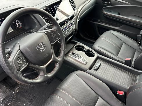 Used 2023 Honda Passport TrailSport image 10