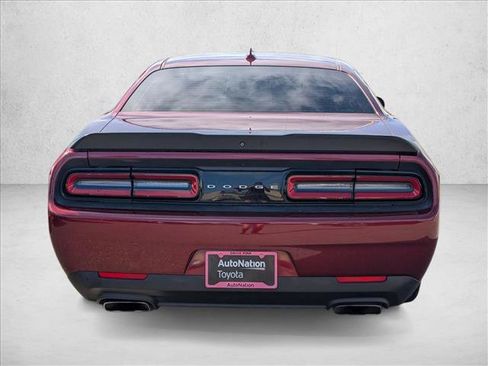 Used 2018 Dodge Challenger R/T Scat Pack RWD image 7