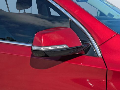 Used 2020 Chevrolet Traverse LT w/ LT Premium Package image 11