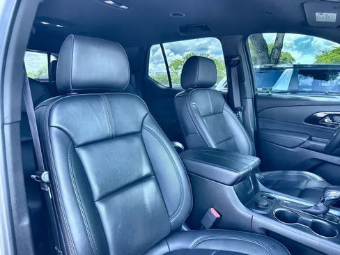 Used 2023 Chevrolet Traverse RS FWD image 27