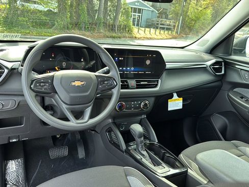 New 2026 Chevrolet TrailBlazer LS AWD/4WD image 17