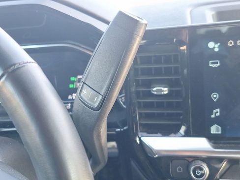 Used 2025 Chevrolet Silverado 1500 LT image 31