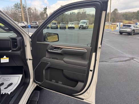 New 2026 Chevrolet Silverado 1500 RST w/ LPO, Dark Essentials Package image 26