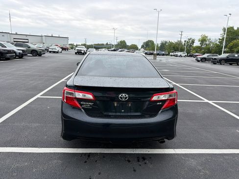 Used 2014 Toyota Camry SE FWD image 6