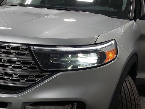 Used 2022 Ford Explorer Limited image 59