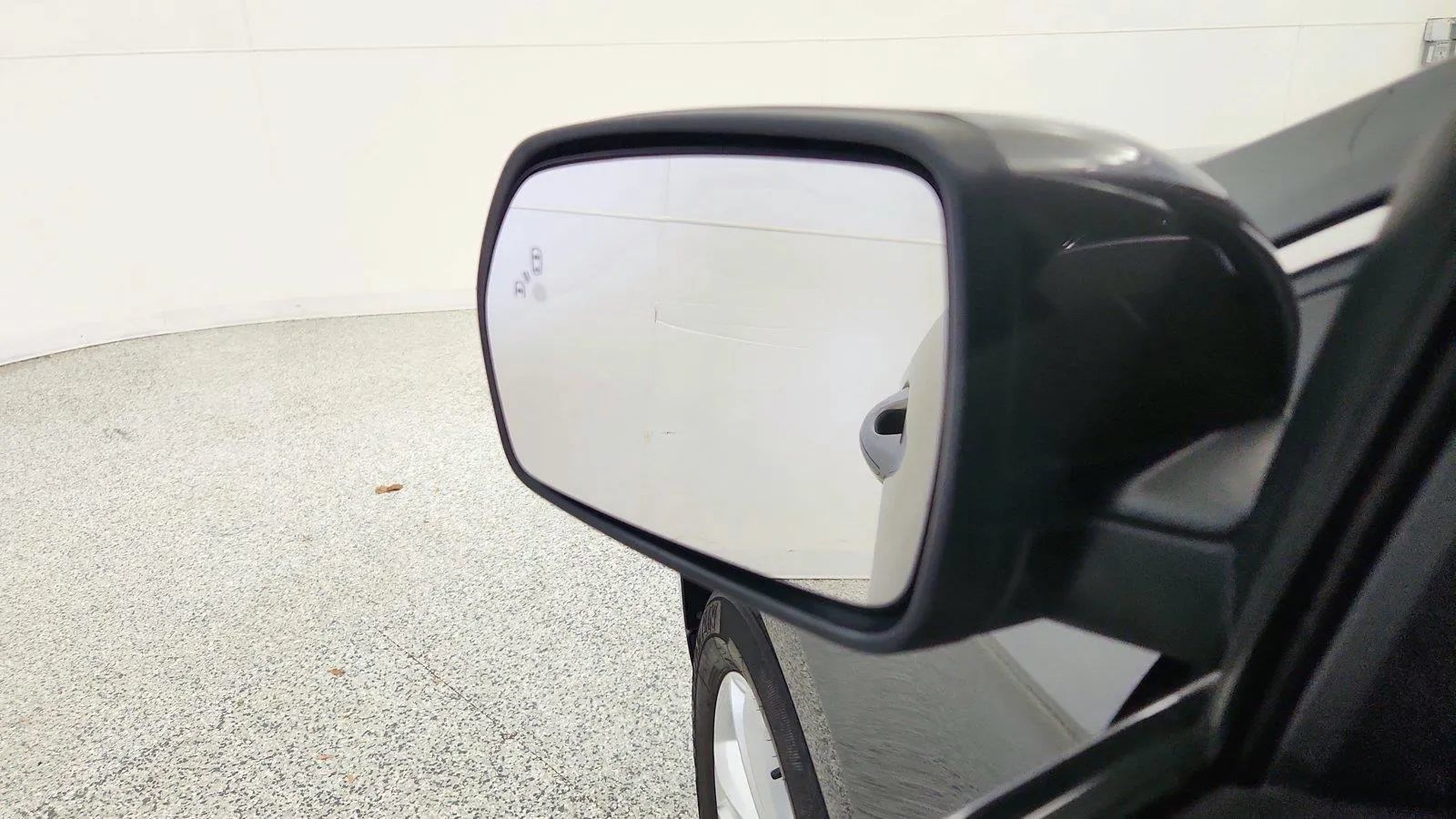 Used 2019 Ford Edge SEL w/ Equipment Group 201A AWD/4WD image 16