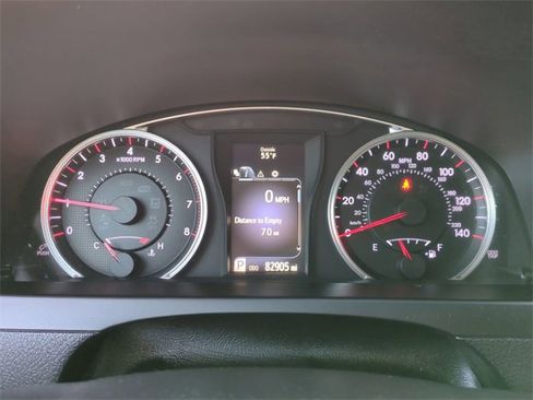 Used 2017 Toyota Camry SE image 24