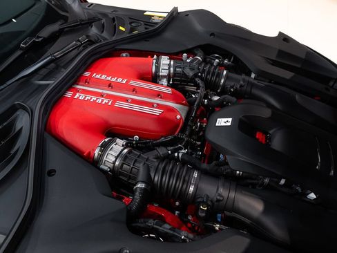 Certified 2025 Ferrari 12Cilindri RWD image 19