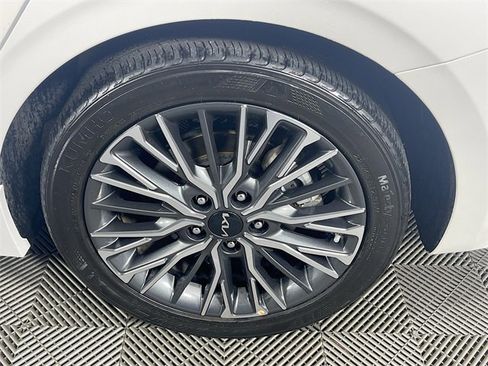 Used 2024 Kia Forte GT-Line w/ GT-Line Premium Package image 33