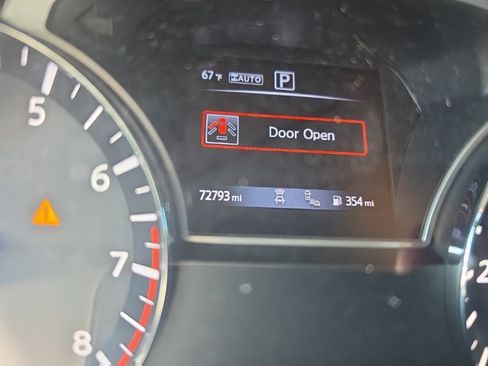 Used 2020 Nissan Pathfinder SV AWD/4WD image 10