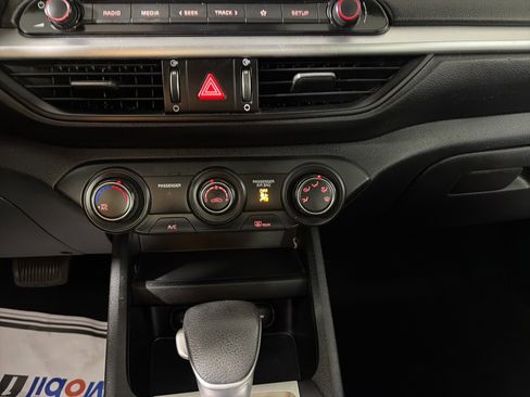 Used 2023 Kia Forte LX image 29