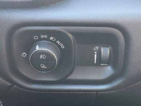 Used 2024 RAM 2500 Big Horn w/ Bed Utility Group image 10