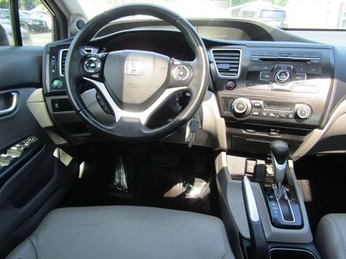 Used 2013 Honda Civic EX-L image 16