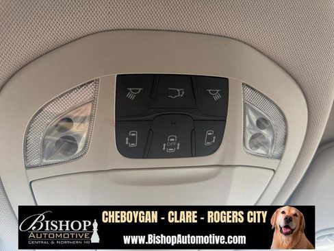 Used 2017 Chrysler Pacifica Touring-L w/ Tire & Wheel Group image 29