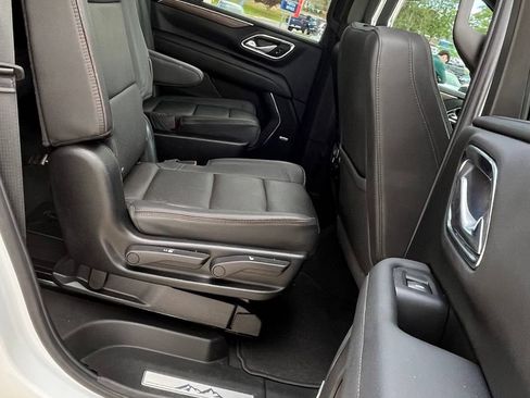 Used 2024 Chevrolet Tahoe High Country AWD/4WD image 22
