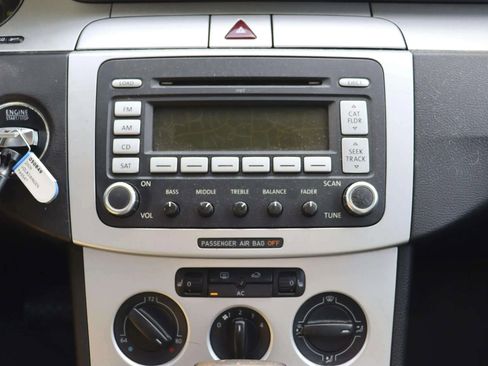 Used 2009 Volkswagen Passat Komfort image 20