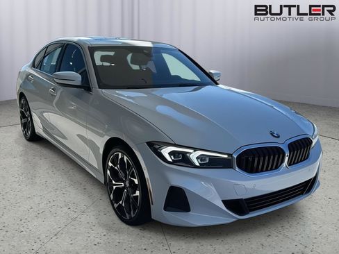 Certified 2025 BMW 330i Sedan w/ Convenience Package image 6