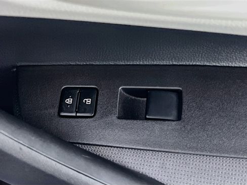 Used 2025 Toyota Corolla LE w/ Convenience Package FWD image 30