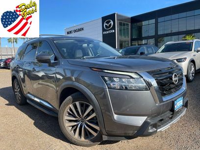 Used 2022 Nissan Pathfinder Platinum w/ Lighting Package (N93)