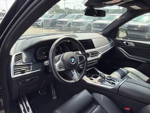 Used 2022 BMW X7 xDrive40i w/ M Sport Package AWD/4WD image 12