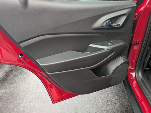 New 2026 Chevrolet Trax RS w/ Sunroof Package image 24