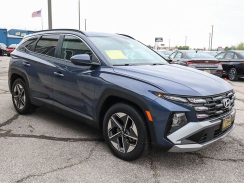 Used 2025 Hyundai Tucson SEL image 3