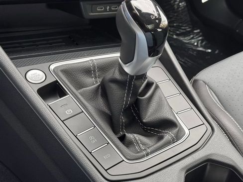 New 2025 Volkswagen Jetta SE image 25