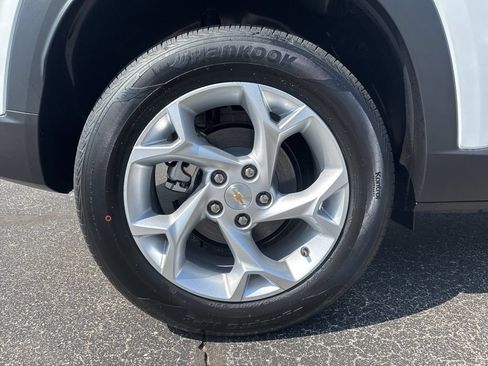 New 2026 Chevrolet Trax LS w/ LS Convenience Package FWD image 10