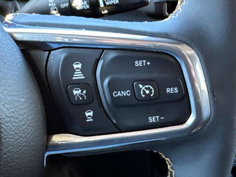 Used 2024 Jeep Wrangler Unlimited Sahara w/ Technology Group image 15