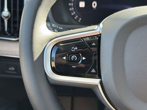 New 2026 Volvo XC90 B6 Plus w/ Protection Package Premier AWD/4WD image 8