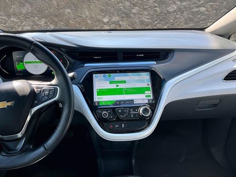 Used 2017 Chevrolet Bolt LT image 6