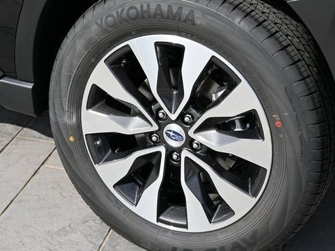 New 2025 Subaru Outback Limited image 11