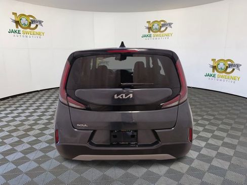 Certified 2023 Kia Soul LX w/ LX Technology Package image 9